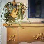 Le Marquis Petit Cocon Chic Et Fonctionnel *